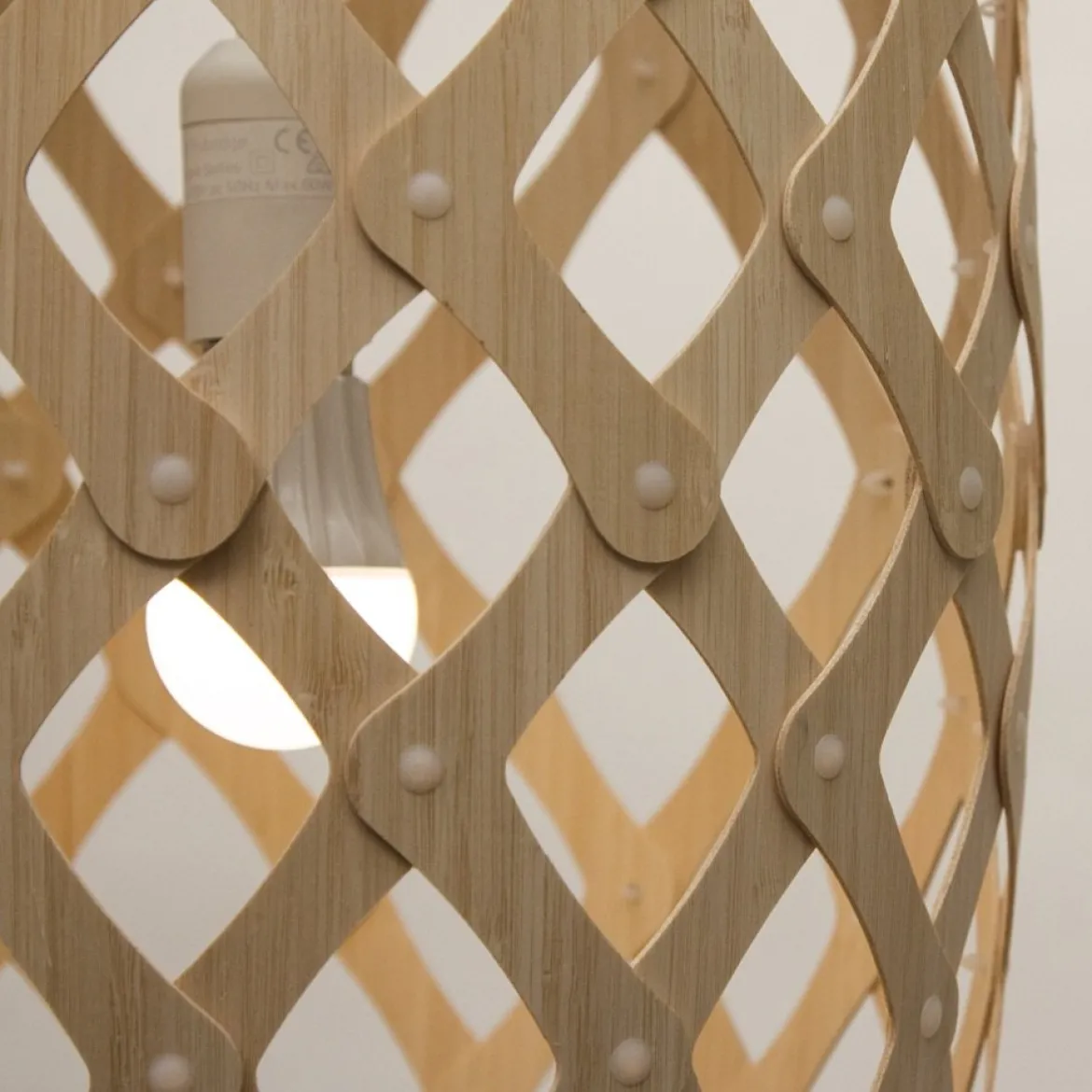 David Trubridge Hinaki Pendelleuchte 50 cm bambus