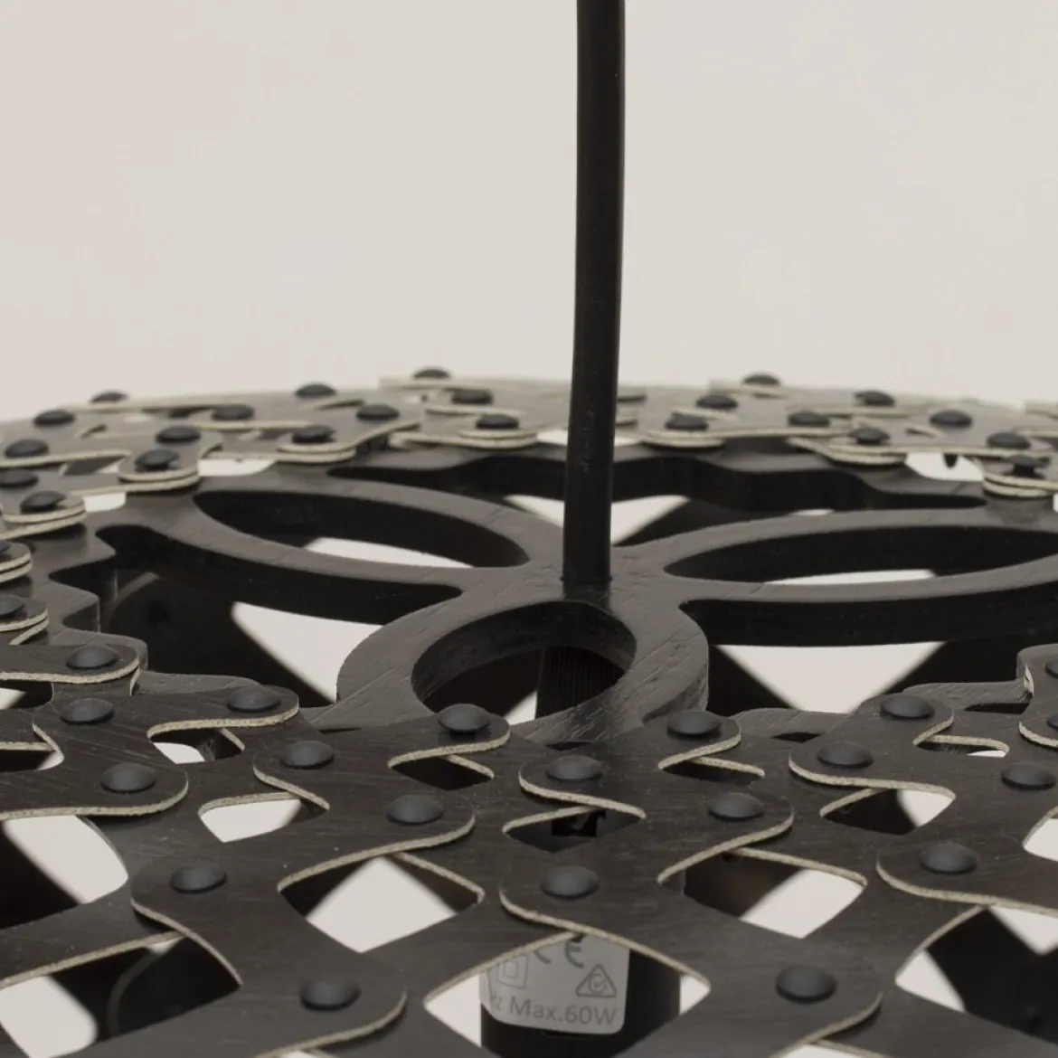 David Trubridge Kina Pendelleuchte Ø 80cm schwarz 2 Seiten