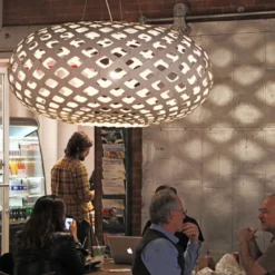 David Trubridge Kina Pendelleuchte Ø 140cm weiß 2 Seiten