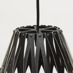 David Trubridge Koura Pendelleuchte 50 cm schwarz 2 Seiten