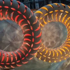 David Trubridge Maru Pendelleuchte Ø 140cm orange