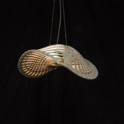 David Trubridge Navicula medium Pendelleuchte 90 cm bambus