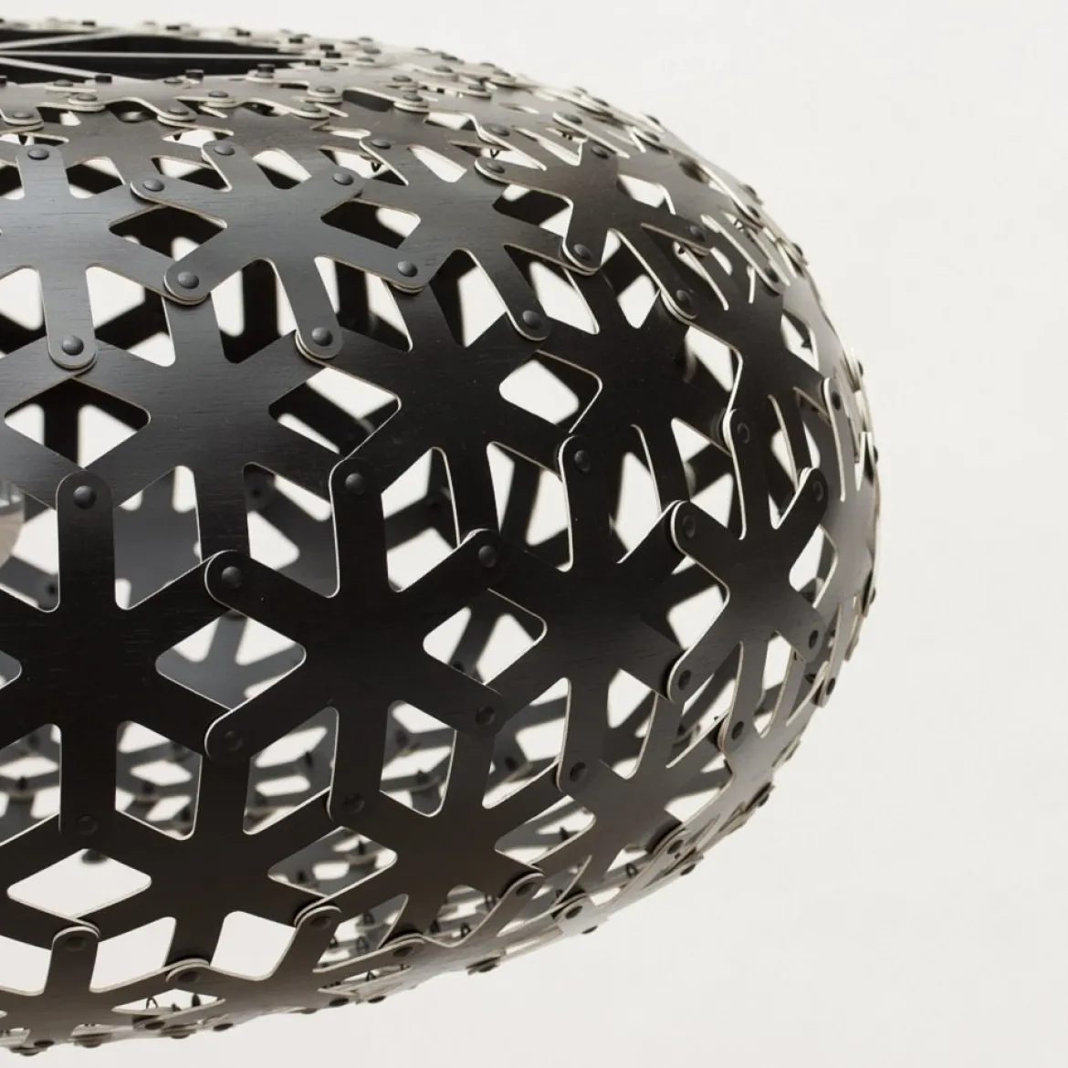 David Trubridge Snowflake Pendelleuchte Ø 100cm schwarz 2 Seiten