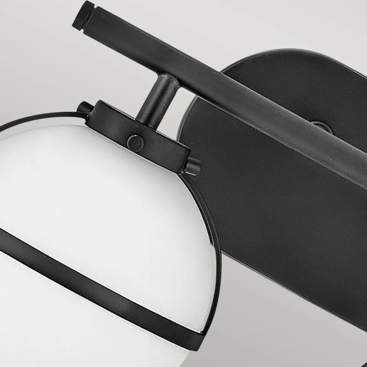 Elstead Lighting Hollis Wandleuchte 2-Light Schwarz Opalglas E14 IP44