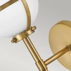 Elstead Lighting Hollis Wandleuchte 1-Light Messing Opalglas E14 IP44