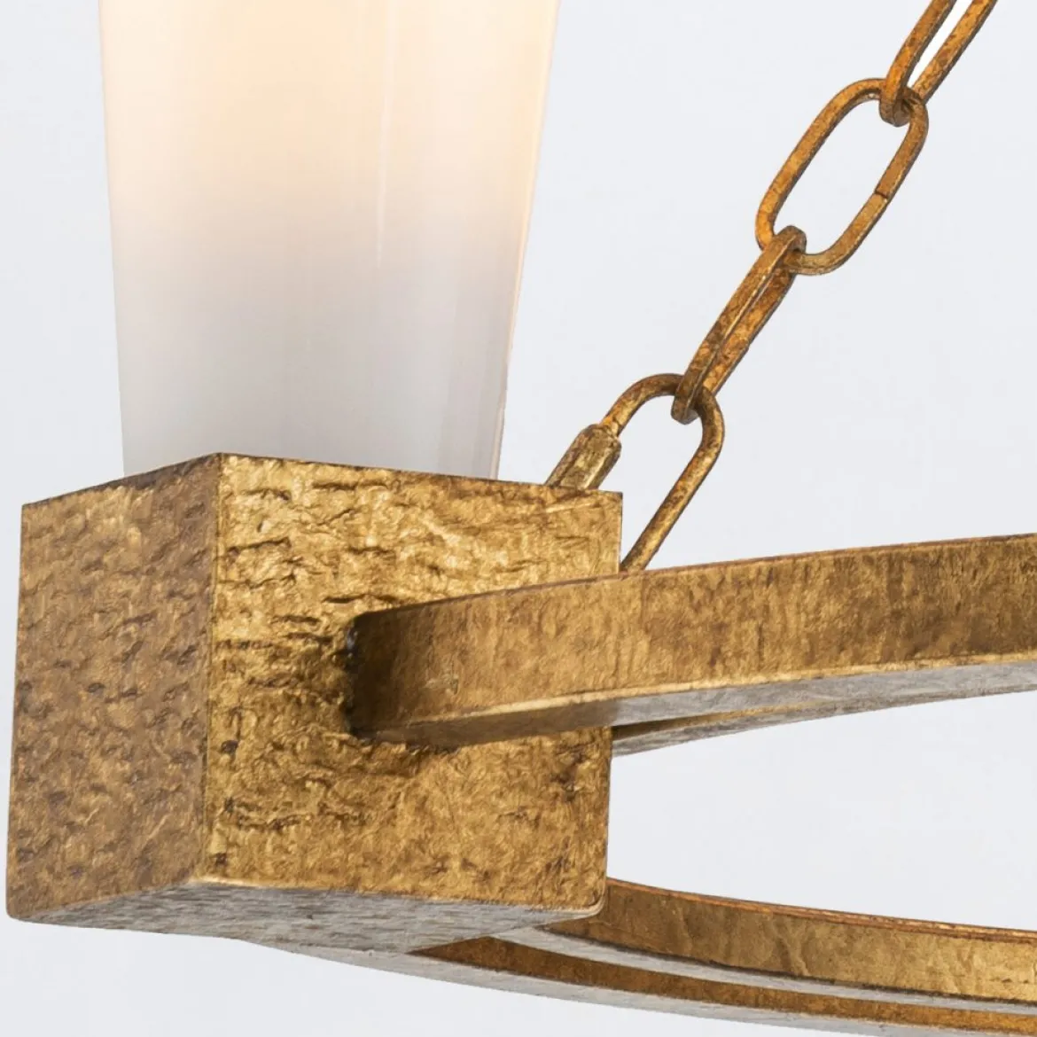 Elstead Lighting Kristy Kronleuchter 3-flammig Antik Gold Opalglas