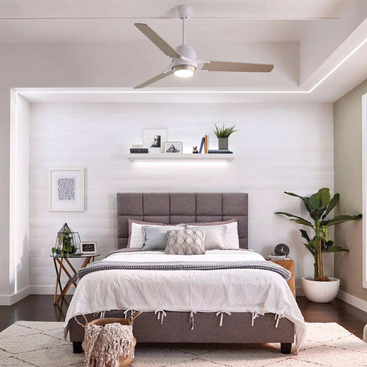 Elstead Lighting Zeus Deckenventilator LED weiß