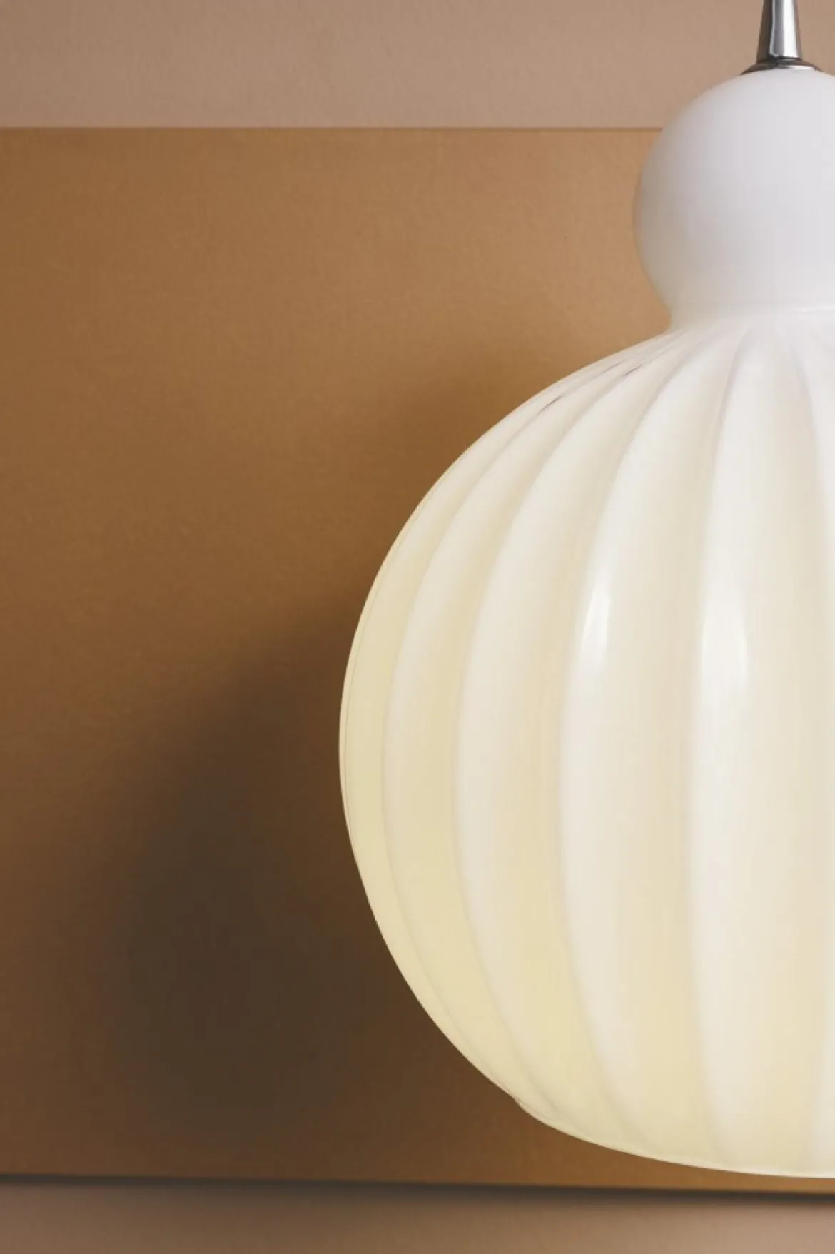 Halo Design No. 737284 LED Pendelleuchte BALL BALL Opal Ø 25 E27