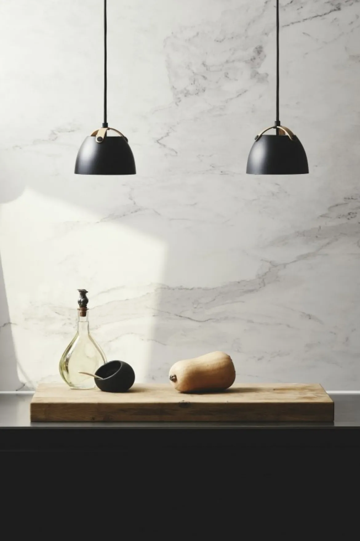 Halo Design No. 734764 LED Pendelleuchte OSLO Schwarz Eiche Ø 16