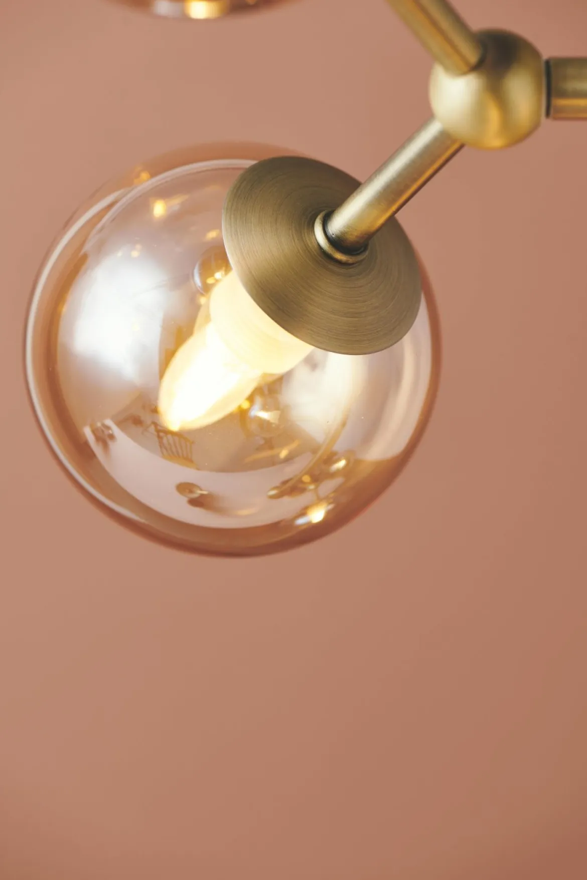 Halo Design No. 738861 Pendelleuchte ATOM by E. Patton Amber Messing 31cm