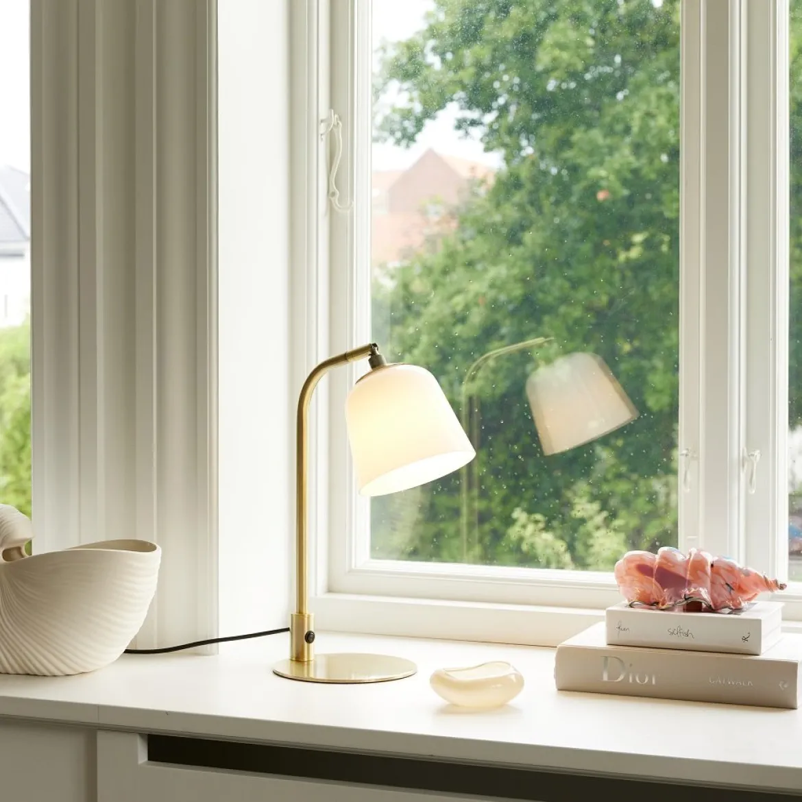 Halo Design 745340 Tischleuchte Room 49 antikes messing opal E27