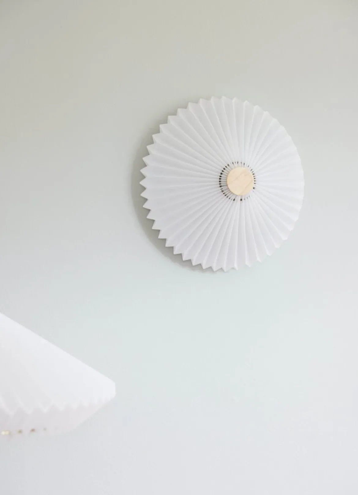 Halo Design 745098 Wand- und Deckenleuchte Paris 50cm weiß messing antik