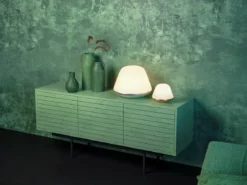 Herstal Leuchten Tischleuchte Bloom S Messing Opal E27