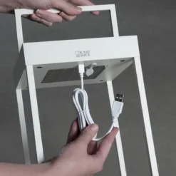 KONSTSMIDE No. 7815-250 Portofino LED Solar USB-Laterne weiß dimmbar mit Sensor