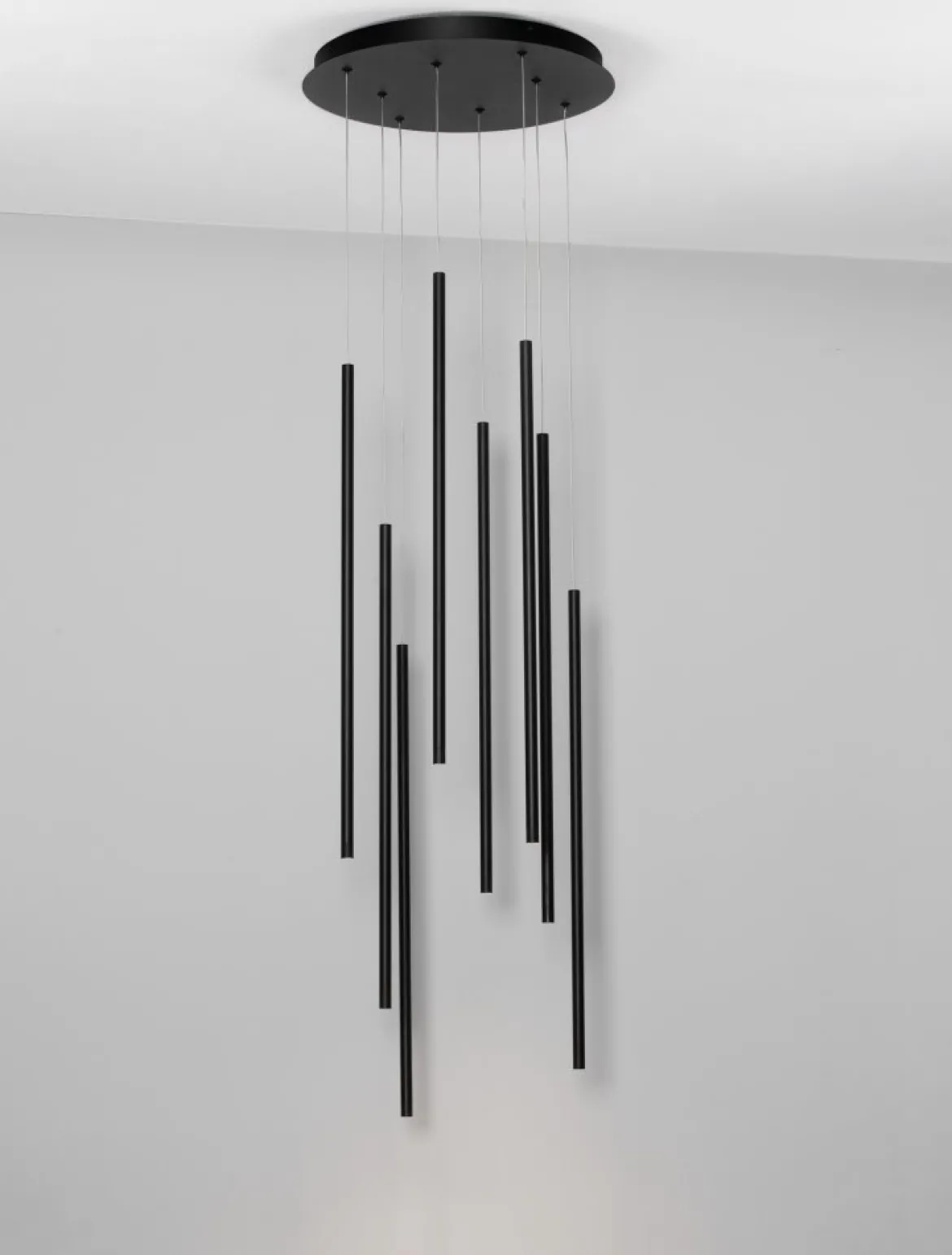 Nova Luce 9081802 ELETTRA LED Pendelleuchte 8-flammig 3000K Schwarz