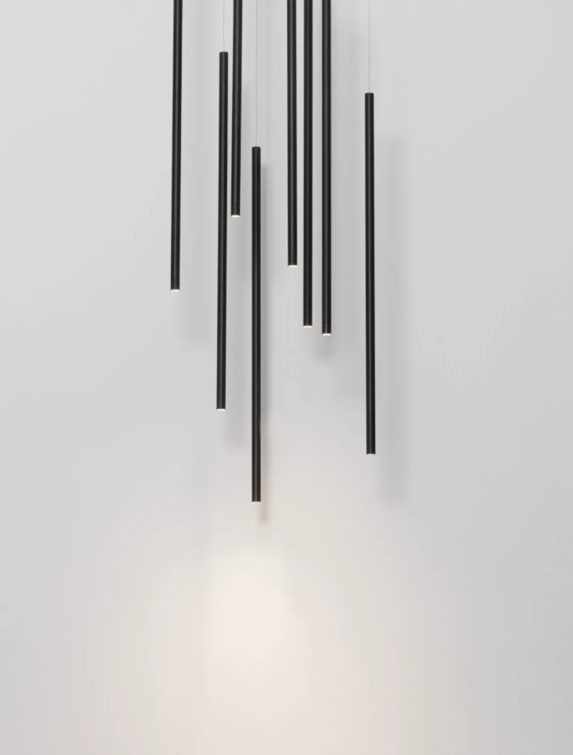 Nova Luce 9081802 ELETTRA LED Pendelleuchte 8-flammig 3000K Schwarz
