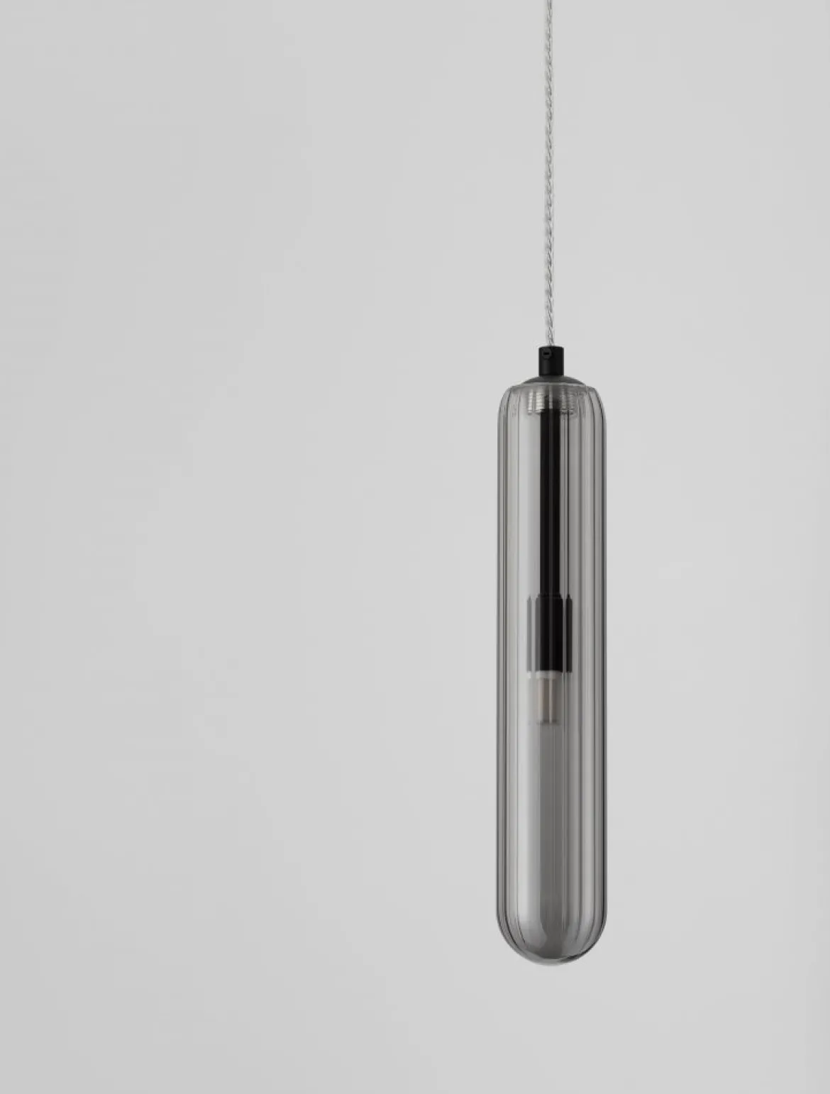 Nova Luce 9028851 GUSTAVE Pendelleuchte 1-flammig Schwarz Rauchgrau G9