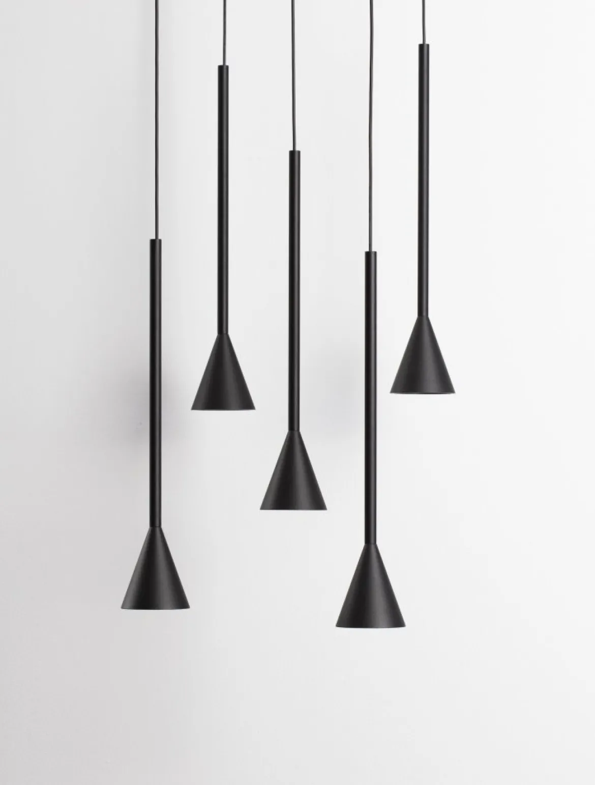 Nova Luce 9060219 NET LED Pendelleuchte 5-flammig rund 3000K Schwarz dimmbar