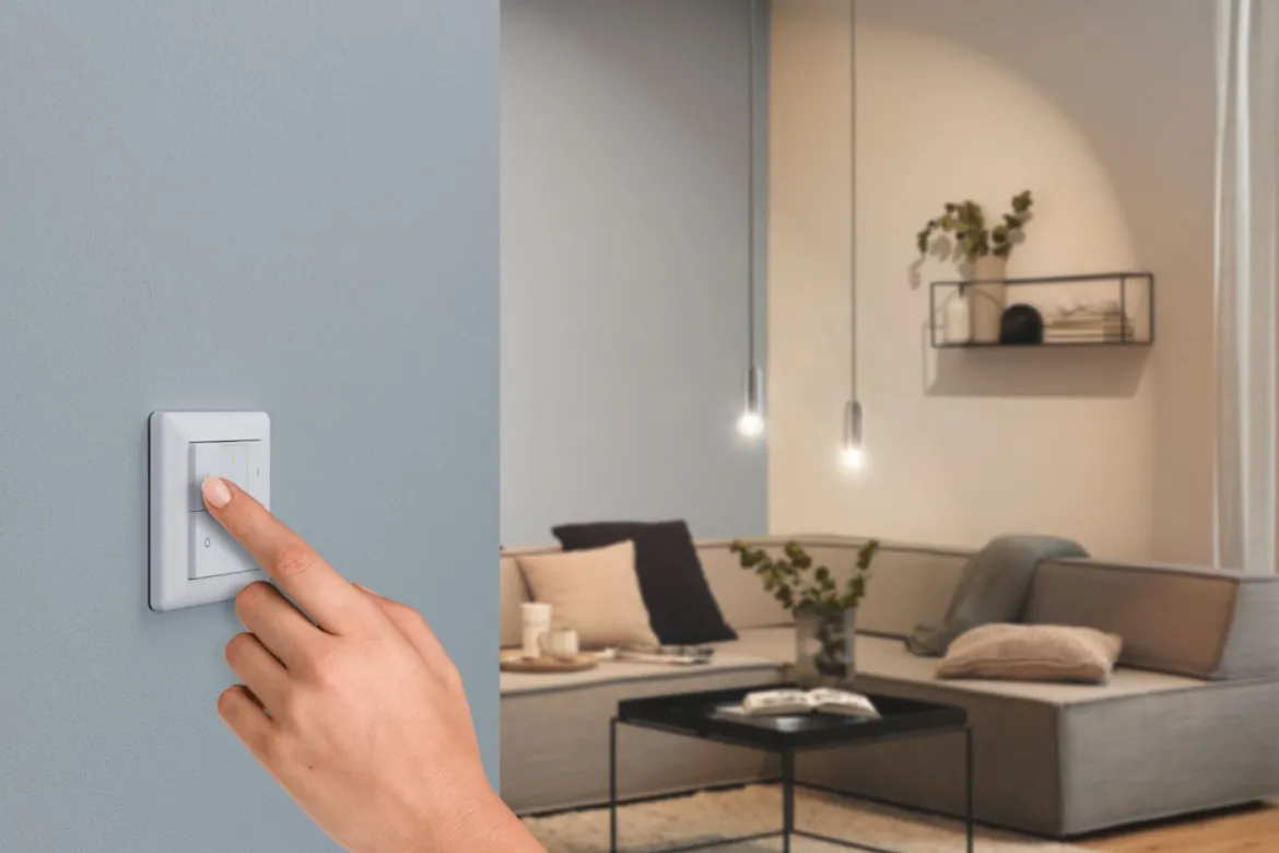 Paulmann 5190 Bundle Smart Home Zigbee LED Birne E27 RGBW mit Gateway und Schalter