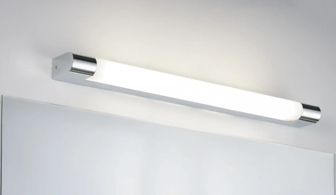 Paulmann No. 79716 Spiegelleuchte LED Mizar IP44 Steckdose 10,5W Chrom 63 cm