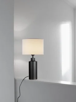 PR Home 4163203-FR01 Tischleuchte Solo Schwarz Matt Stoffschirm Weiß 55cm