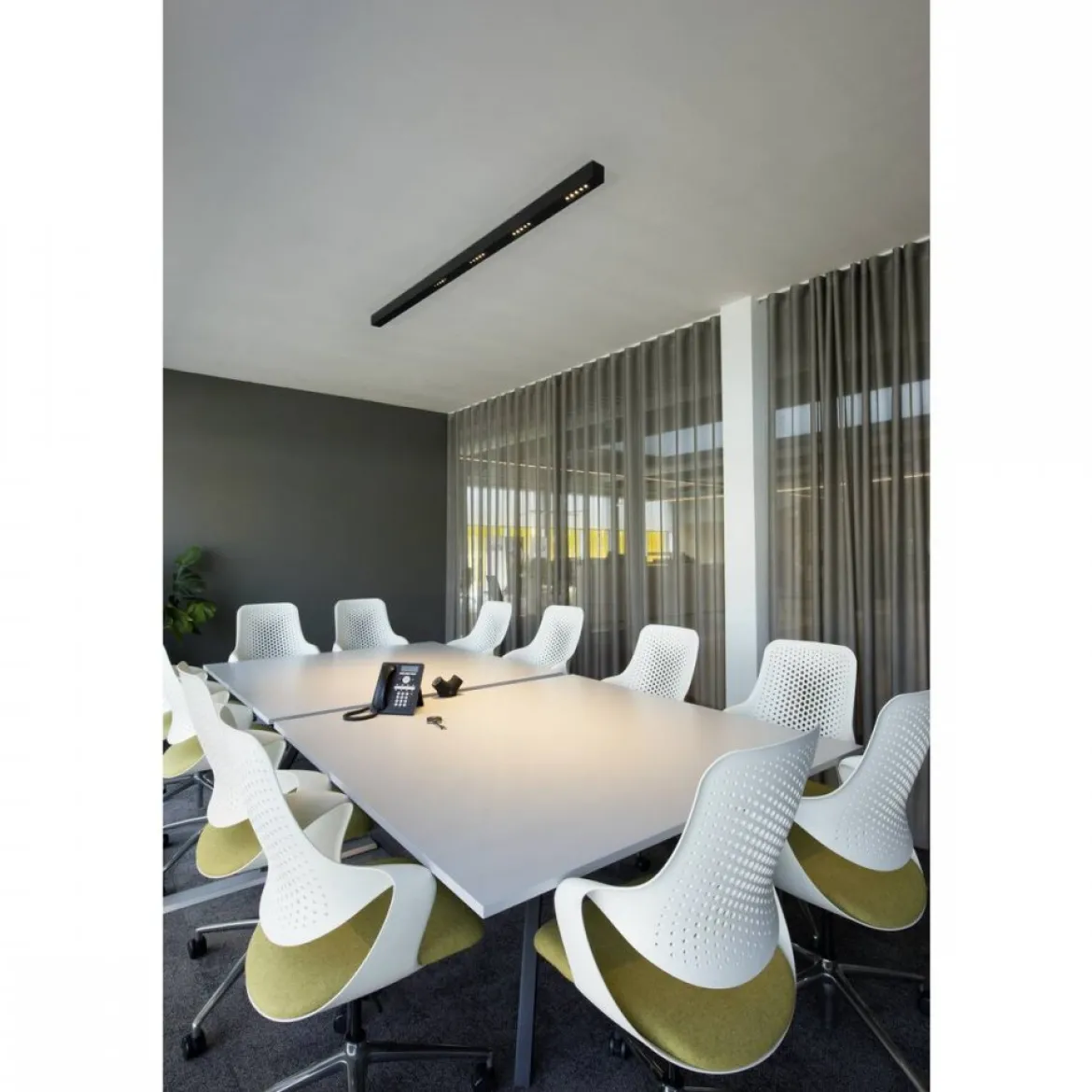 SLV 1000692 Q-LINE® LED Indoor Deckenaufbauleuchte 2m BAP schwarz 3000K